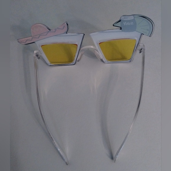 New!! Shot/beer glass fashion glasses with a orange Sombrero, a lime and salt - Picture 3 of 4